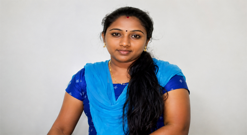 വർണങ്ങളിൽ മുഹമ്മയുടെ ആത്മാവ് വരയ്ക്കുന്ന കലാകാരി; കാവുങ്കലിന്റെ അഭിമാനമായി സബിത