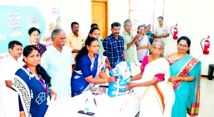 മുഹമ്മയിൽ സാന്ത്വനത്തിന്റെ കരുതൽസ്പർശം; പാലിയേറ്റീവ് കുടുംബങ്ങൾക്ക് ഭക്ഷ്യക്കിറ്റുകളും ആദരവും