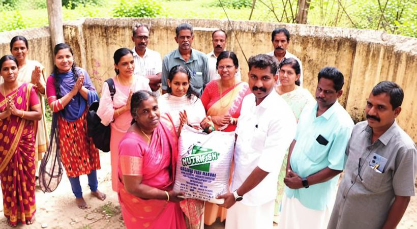 മുഹമ്മയിൽ തെങ്ങുകൾക്ക് ജൈവകരുത്ത്; ജൈവവളം വിതരണ പദ്ധതിക്ക് തുടക്കമായി