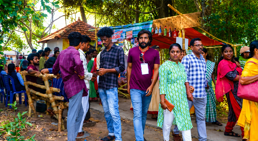 മുഹമ്മയുടെ അഭിമാനമായ പാതിരാമണൽ: സഞ്ചാരികളുടെ പ്രിയദ്വീപായി ഉയരുന്ന കായൽസ്വർഗം