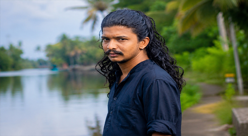 മുഹമ്മയെ കണ്ണീരിലാഴ്ത്തി യുവാവിന്റെ ദുരൂഹ തിരോധാനം; കുളക്കരയിൽ ബാക്കിയായത് ഒരു ജോഡി ചെരിപ്പും അനേകം ചോദ്യങ്ങളും